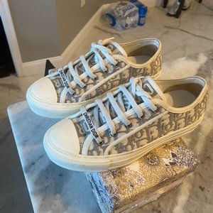 Christian Dior sneakers sz 37.5
